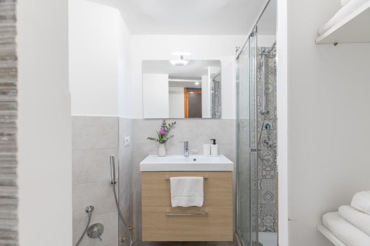 Apartament Iflat Small Studio In The Heart Of Trastevere Rzym Zewnętrze zdjęcie